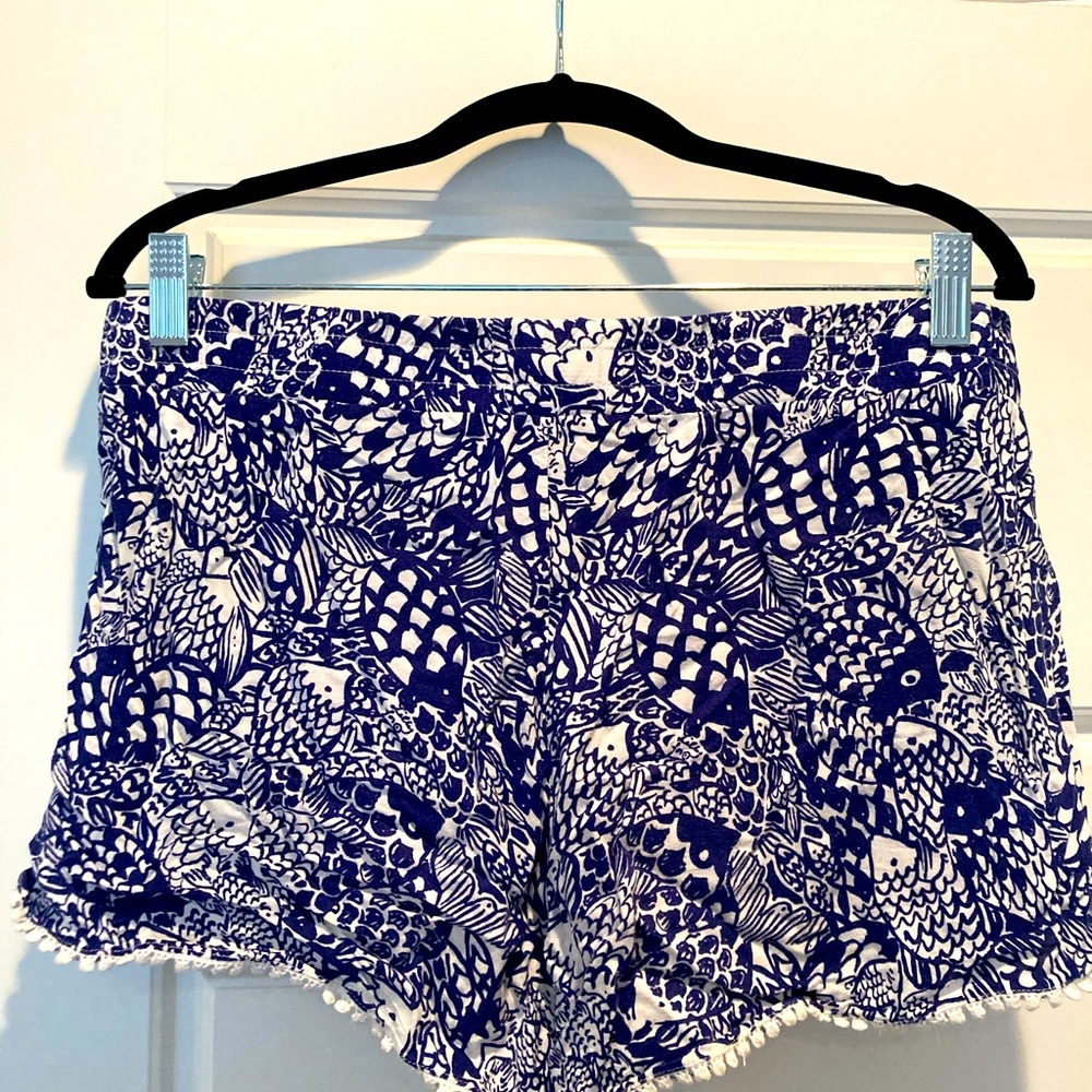 Lilly Pulitzer for target blue and white fish pattern women’s shorts